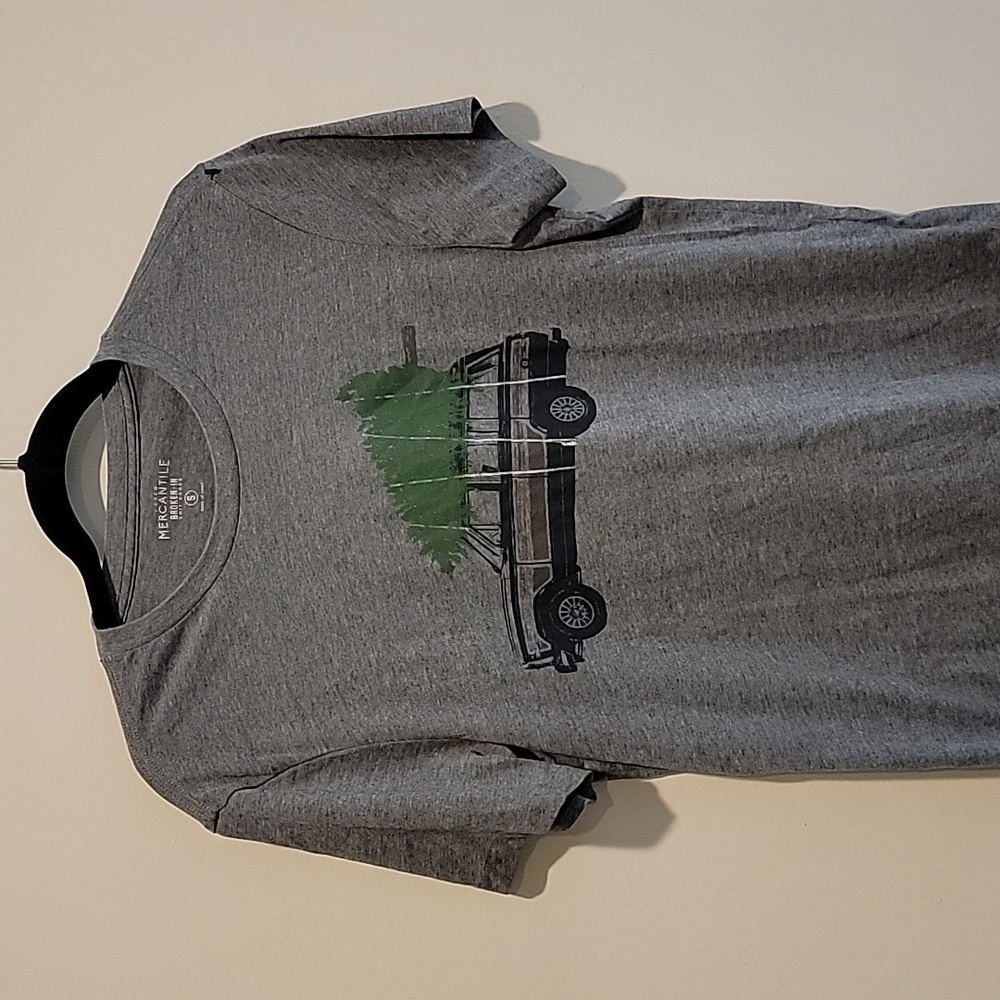 J crew mercantile size small xmas truck xmas tree shirt t shirt